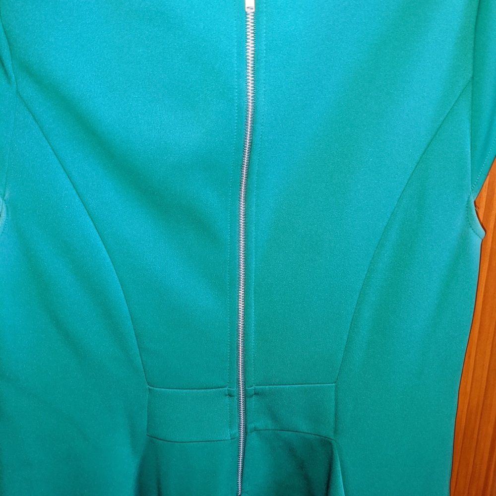 Dress - Picture 4 of 4